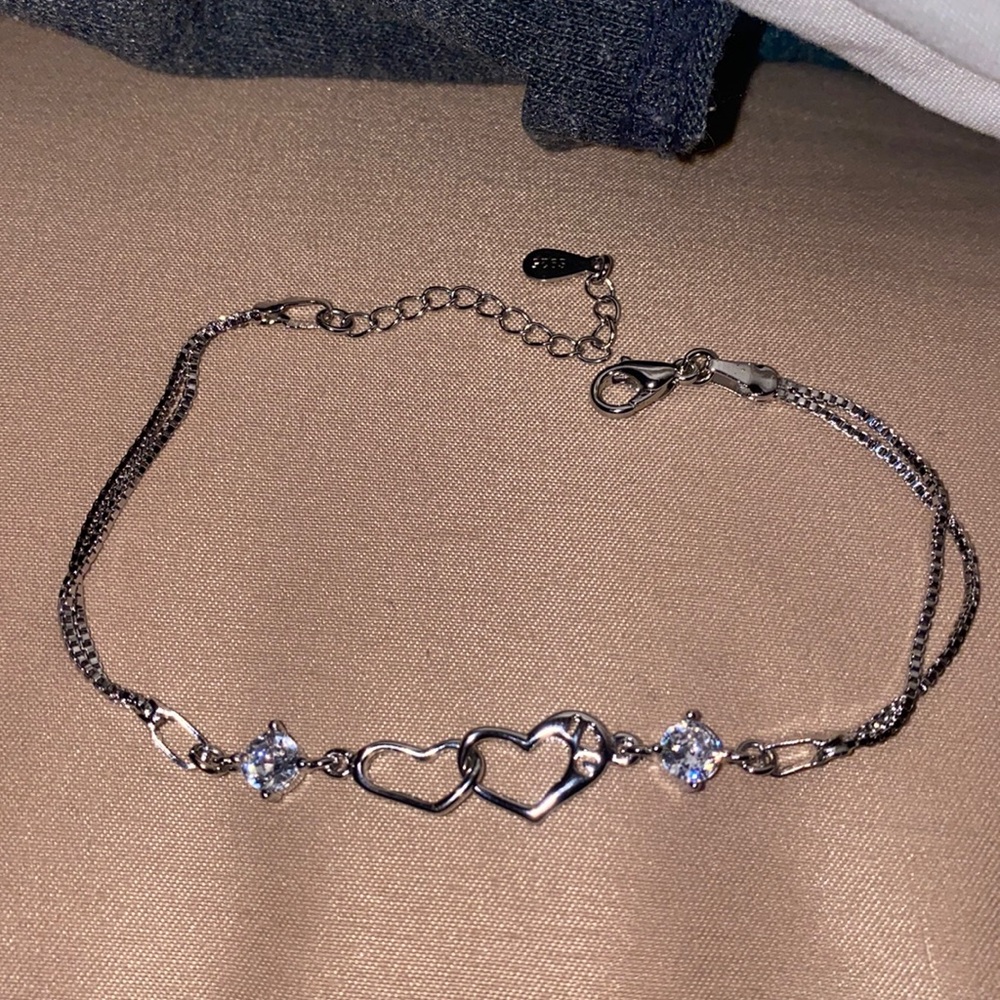 Bracelet with two hearts